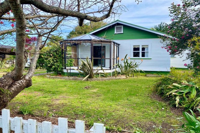 Photo of property in 30 Oak Street, Mangapapa, Gisborne, 4010