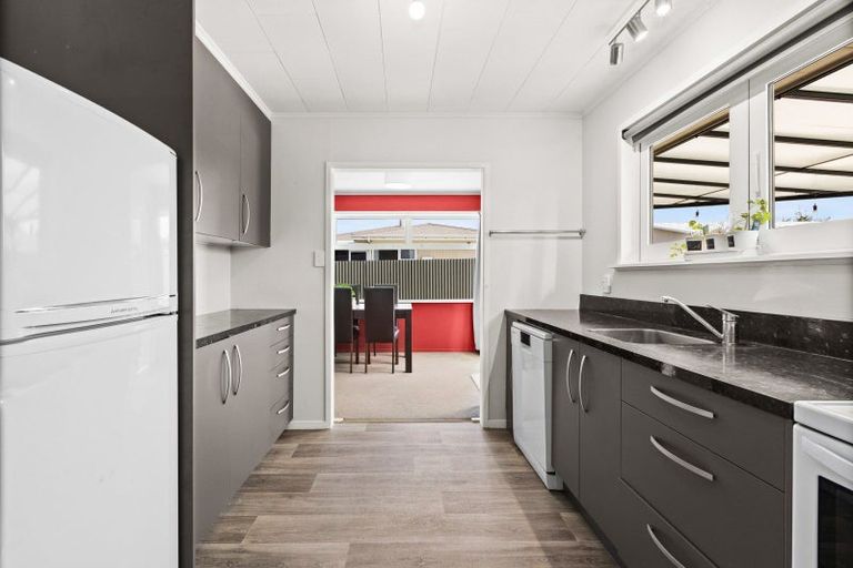 Photo of property in 6 York Avenue, Tamatea, Napier, 4112