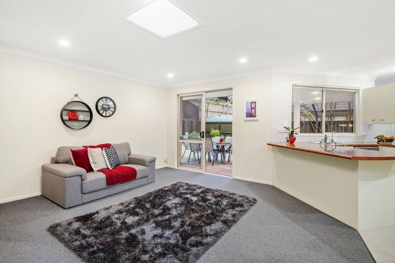 Photo of property in 55 Mt Lebanon Crescent, The Gardens, Auckland, 2105