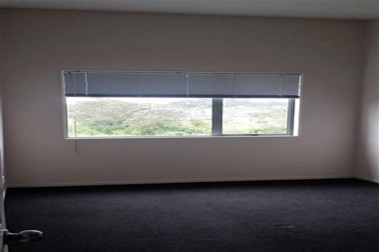 Photo of property in 24/3 Hulme Place, Henderson, Auckland, 0612