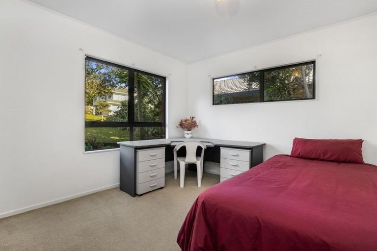 Photo of property in 10 Carnmore Place, Torbay, Auckland, 0630