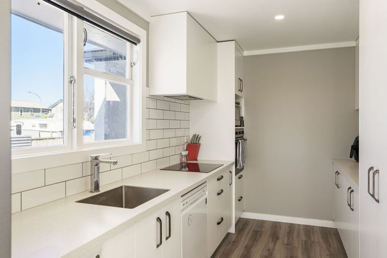 Photo of property in 16 Venables Avenue, Onekawa, Napier, 4110