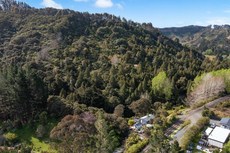 Photo of property in 203 Tahekeroa Road, Tahekeroa, Kaukapakapa, 0873