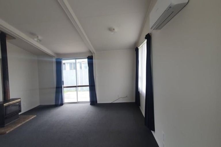 Photo of property in 35 Raupo Street, Castlecliff, Whanganui, 4501