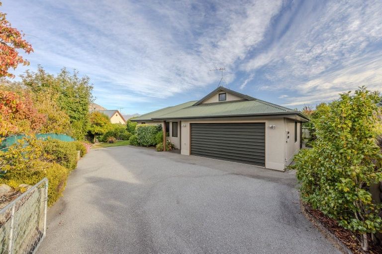 Photo of property in 24 Kings Drive, Wanaka, 9305