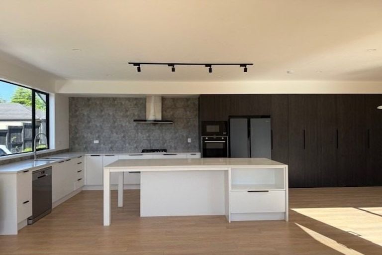 Photo of property in 102 Moffat Road, Bethlehem, Tauranga, 3110