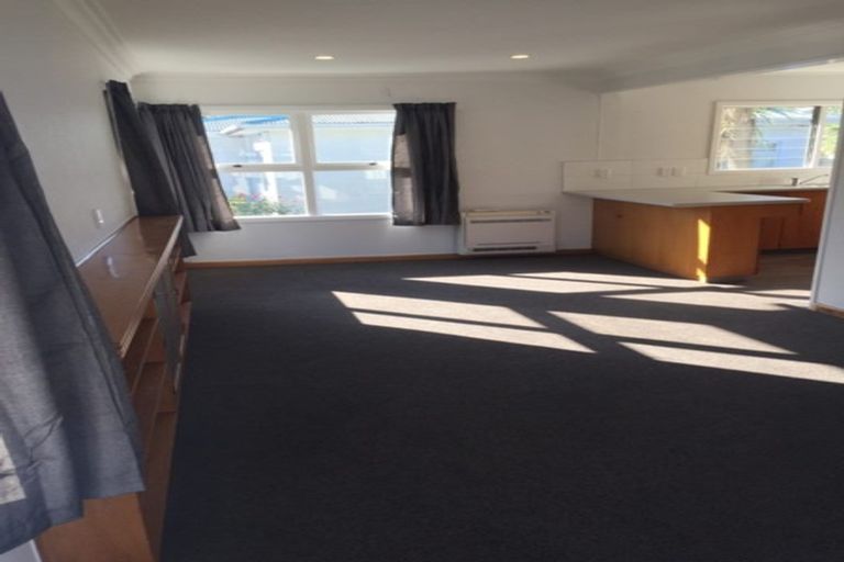 Photo of property in 23 Coote Road, Bluff Hill, Napier, 4110