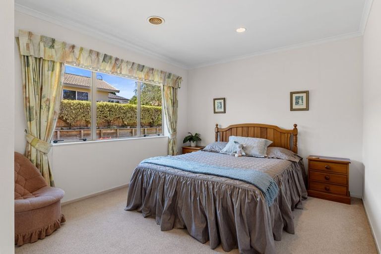 Photo of property in 5 Burleigh Place, Rototuna, Hamilton, 3210