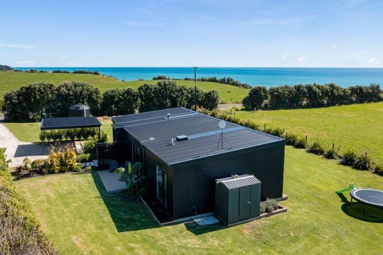 Photo of property in 386 Kaihihi Road, Okato, New Plymouth, 4381