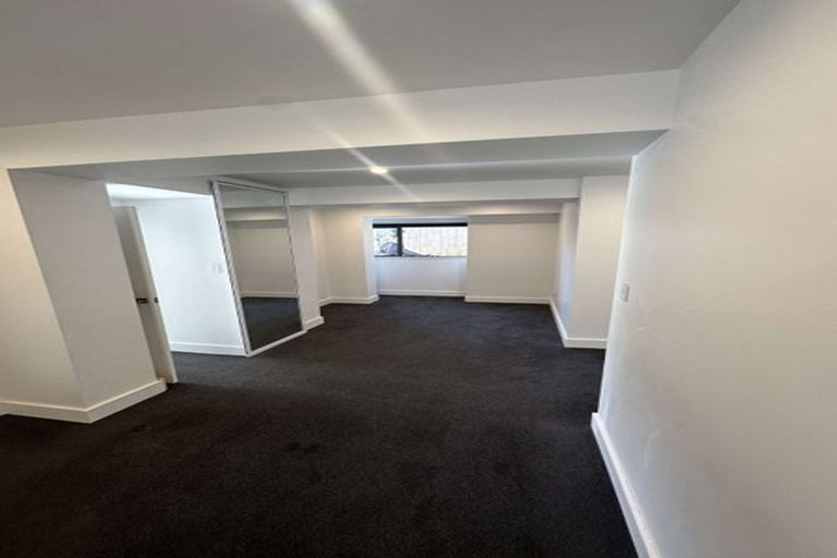 Photo of property in 1/25 Cron Avenue, Te Atatu South, Auckland, 0610