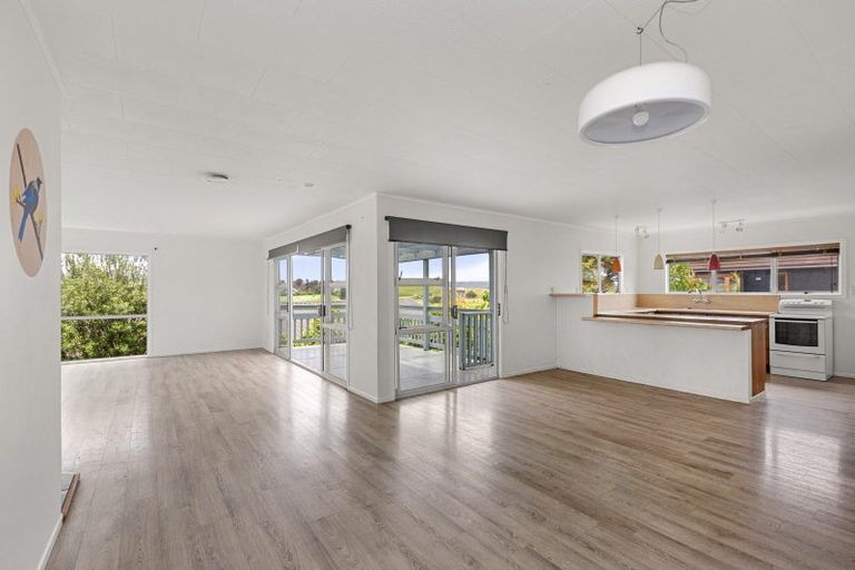 Photo of property in 3 Lorenzen Bay Road, Raglan, 3225