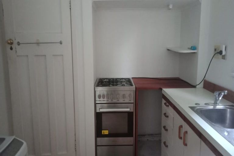 Photo of property in 103 Mortimer Terrace, Brooklyn, Wellington, 6021