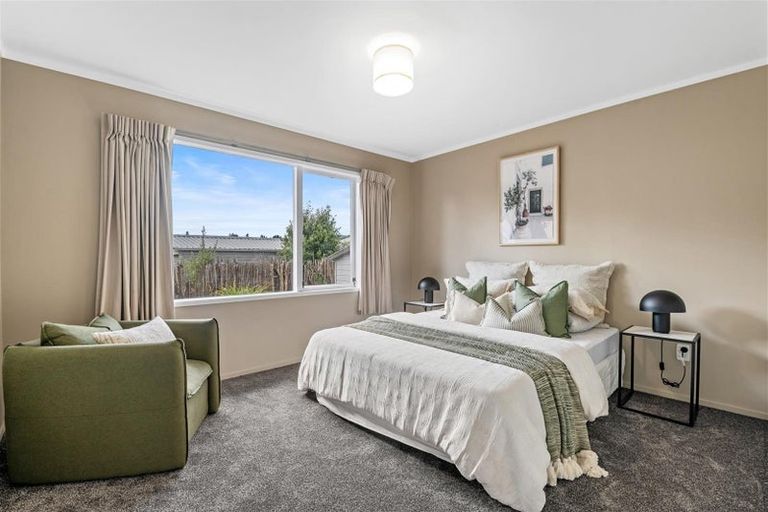 Photo of property in 11 Thackeray Place, Owhata, Rotorua, 3010