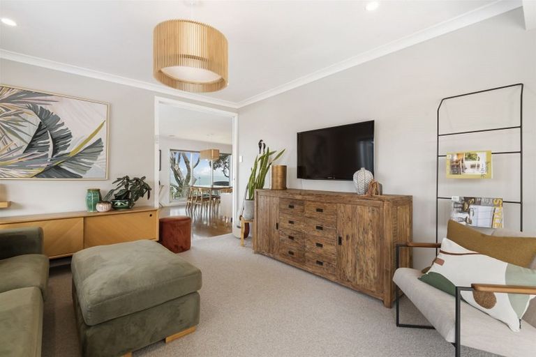 Photo of property in 24 Tui Street, Torbay, Auckland, 0630