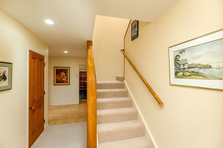 Photo of property in 3b Kawaroa Close, New Plymouth, 4310