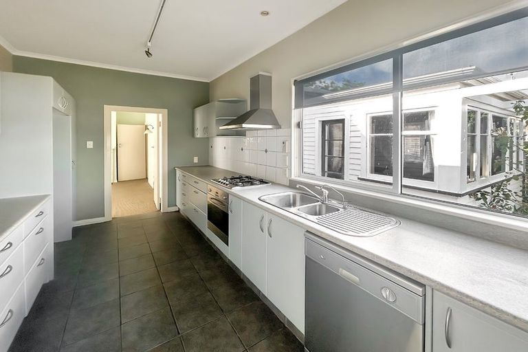 Photo of property in 4 Godwin Crescent, College Estate, Whanganui, 4500