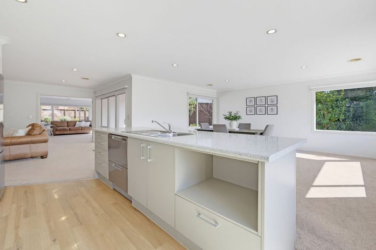 Photo of property in 47 Te Puia Drive, Aotea, Porirua, 5024