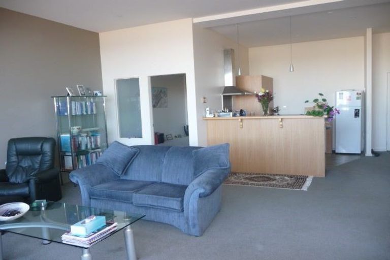 Photo of property in Stadium Garden Flats, 211/107 Thorndon Quay, Pipitea, Wellington, 6011