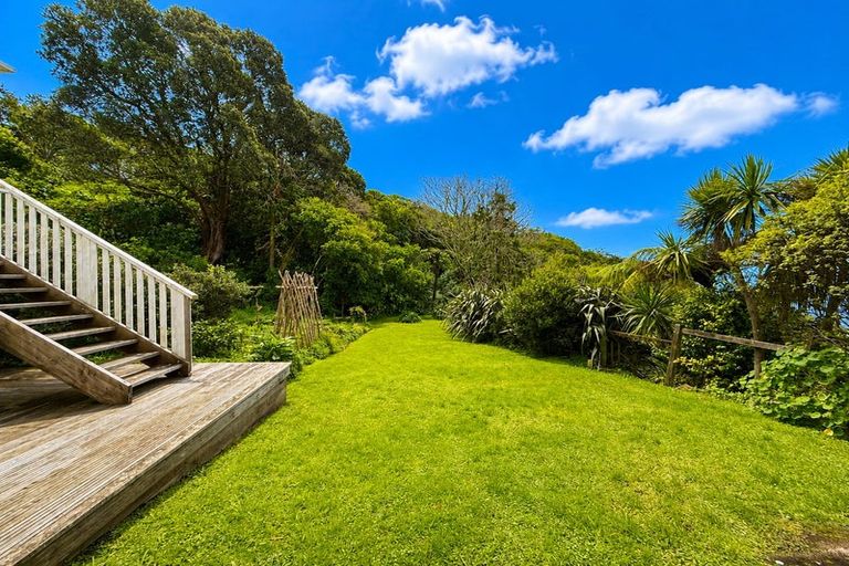 Photo of property in 22 Dorking Road, Brooklyn, Wellington, 6021