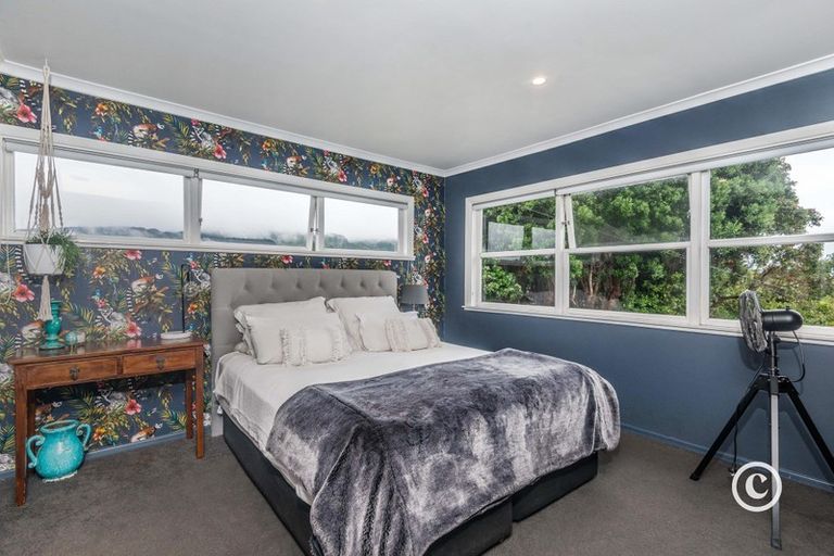 Photo of property in 28 Allen Terrace, Tawa, Wellington, 5028