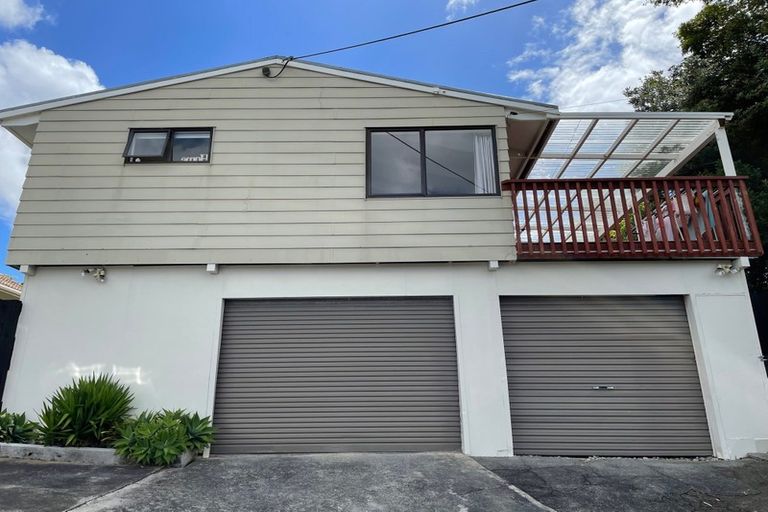 Photo of property in 5a Rimu Road, Stanmore Bay, Whangaparaoa, 0932