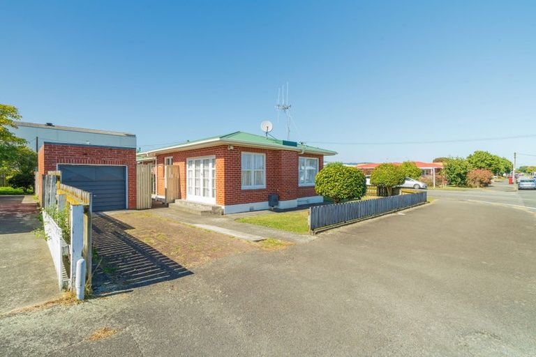 Photo of property in 22 Stanley Street, Levin, 5510