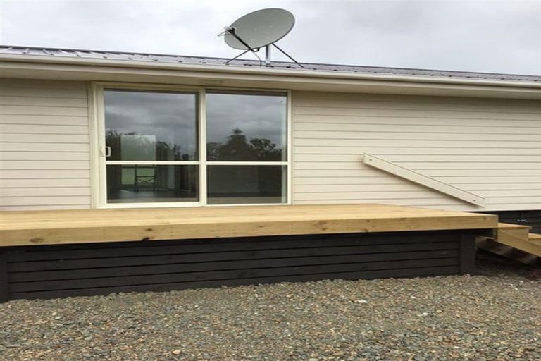 Photo of property in 24 Te Arai Point Road, Te Arai, Wellsford, 0975