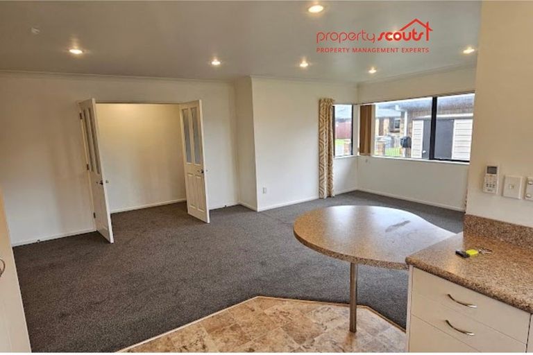 Photo of property in 12b Sussex Street, Levin, 5510