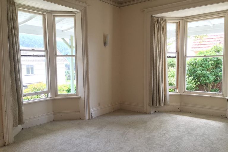 Photo of property in 81 Bolton Street, Kelburn, Wellington, 6012