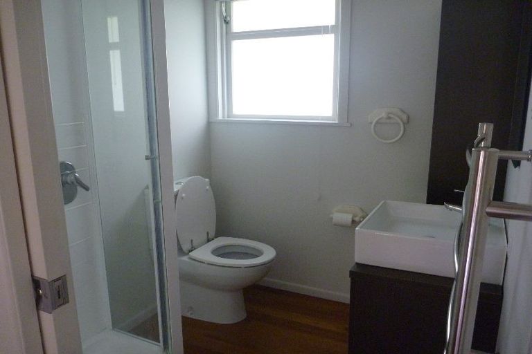 Photo of property in 4/15a Anzac Street, Takapuna, Auckland, 0622