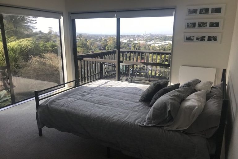 Photo of property in 47 Sunset Road, Totara Vale, Auckland, 0632