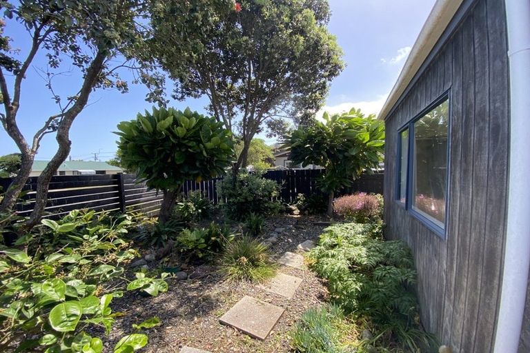 Photo of property in 2 Health Camp Road, Otaki Beach, Otaki, 5512