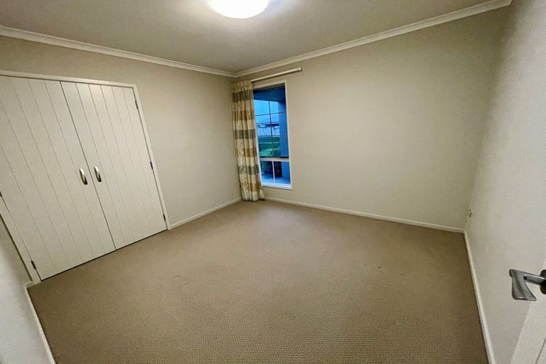 Photo of property in 10 Gibbston Close, Huntington, Hamilton, 3210