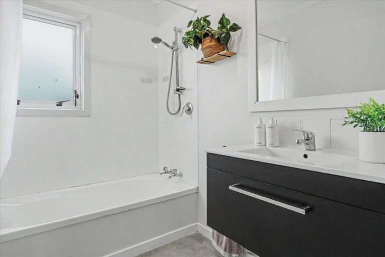 Photo of property in 15 Carlisle Street, Greerton, Tauranga, 3112