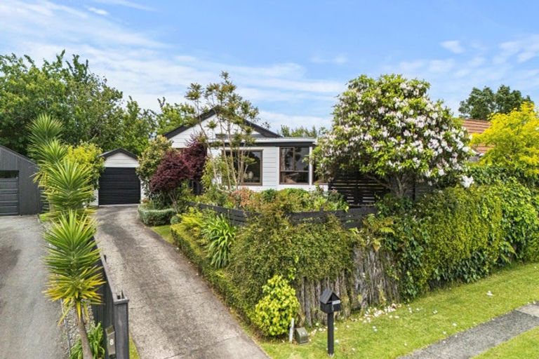 Photo of property in 6 Honnor Place, Hurdon, New Plymouth, 4310