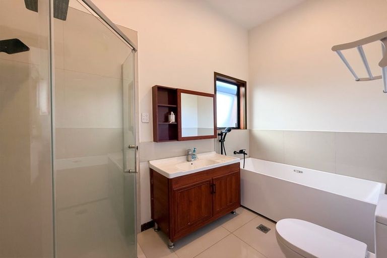 Photo of property in 25b Gulf Harbour Drive, Gulf Harbour, Whangaparaoa, 0930