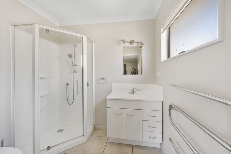 Photo of property in 19a Hammond Road, Taradale, Napier, 4112