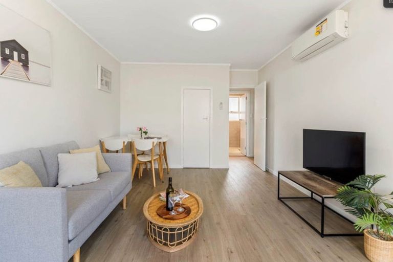 Photo of property in 3/2 Browns Road, Manurewa, Auckland, 2102