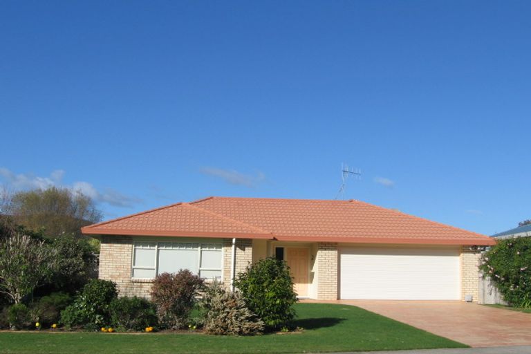 Photo of property in 70 Campbell Avenue, Paraparaumu, 5032