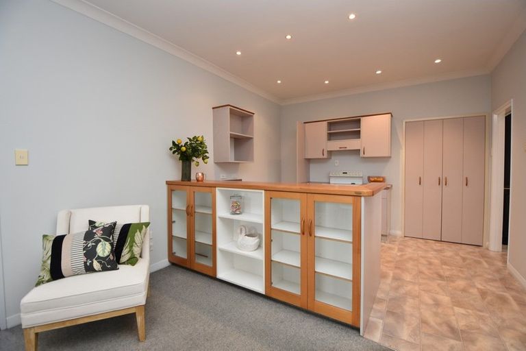 Photo of property in 2 Mckenzie Terrace, Carterton, 5713