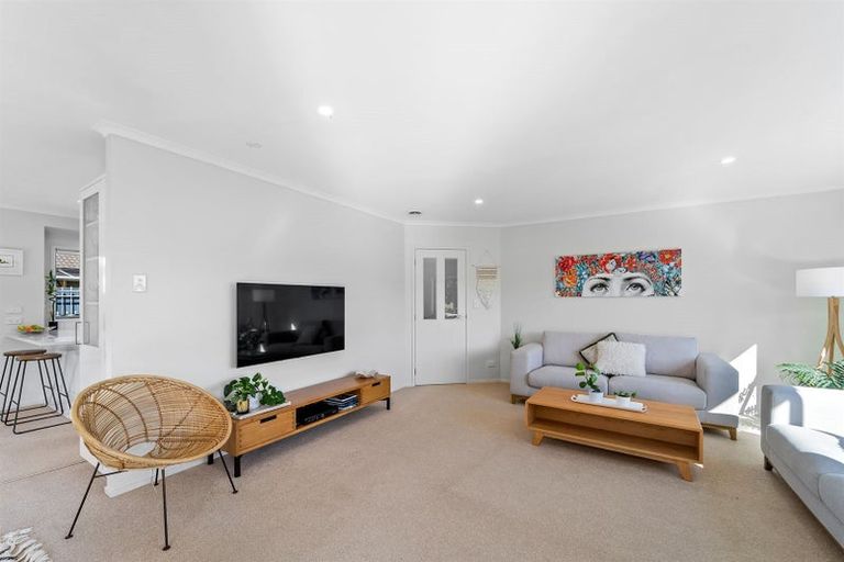 Photo of property in 232a Centreway Road, Orewa, 0931