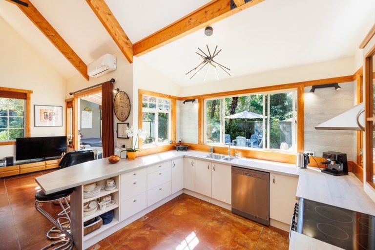 Photo of property in 355 Turitea Road, Turitea, Palmerston North, 4472