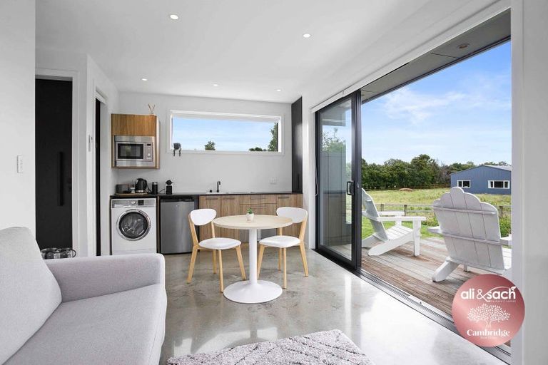 Photo of property in 1/45 Saint Kilda Road, Cambridge, 3434