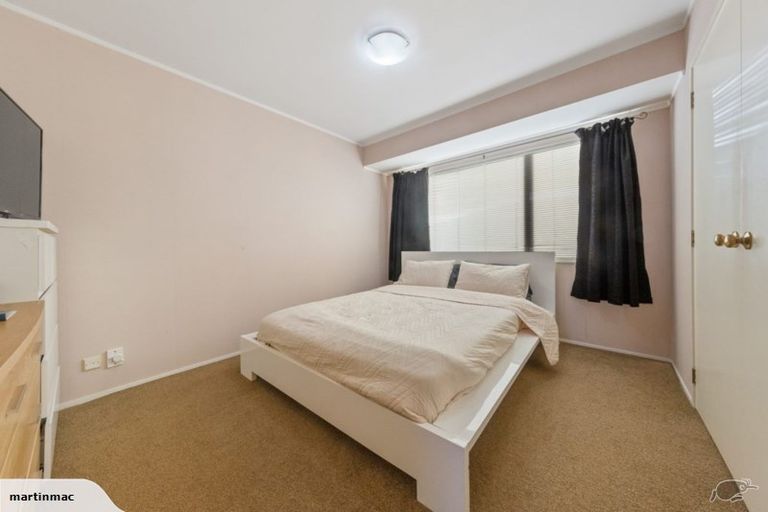 Photo of property in 1/79 Aberfeldy Avenue, Highland Park, Auckland, 2010