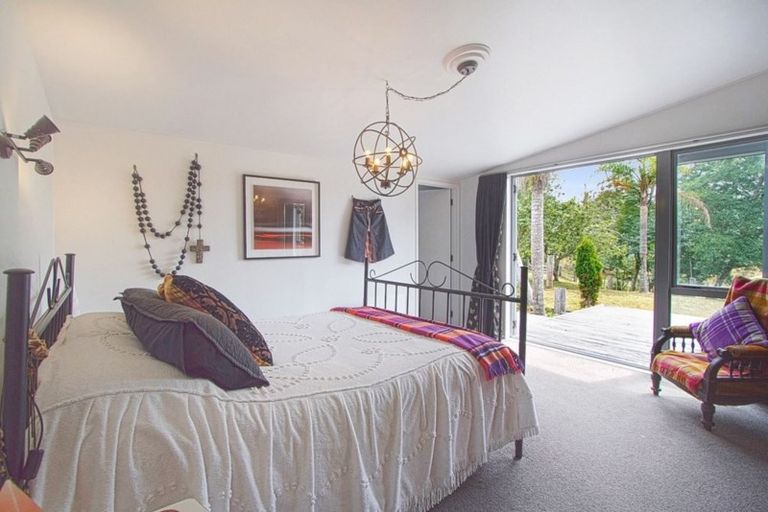 Photo of property in 540 Kawakawa-orere Road, Orere Point, Papakura, 2585