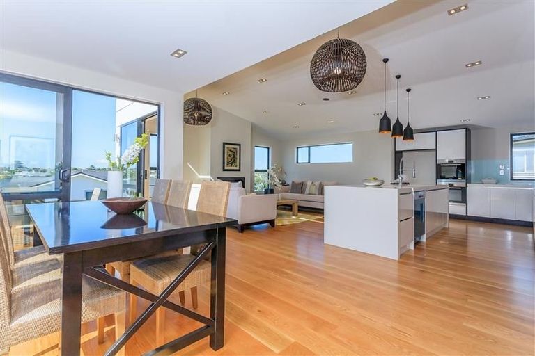 Photo of property in 36 Caldera Drive, Long Bay, Auckland, 0630