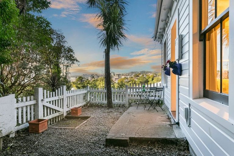 Photo of property in 21 Saint Mary Street, Thorndon, Wellington, 6011