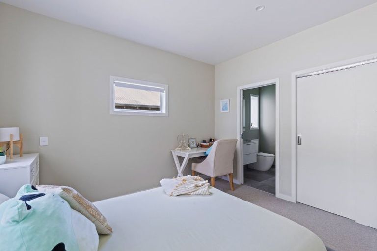 Photo of property in 125 Pendarves Street, New Plymouth, 4312