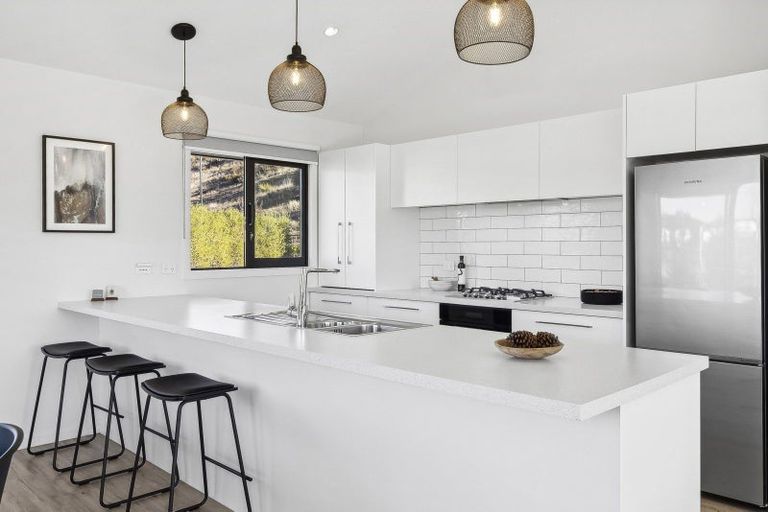 Photo of property in 1 Sorrel Street, Albert Town, Wanaka, 9305