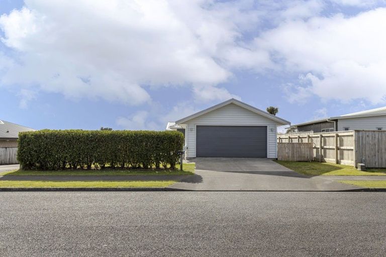 Photo of property in 6 Coby Sydney Drive, Bell Block, New Plymouth, 4312
